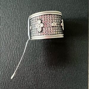 NWT Freida Rothman
Signature Pave Clover
Wide Ring